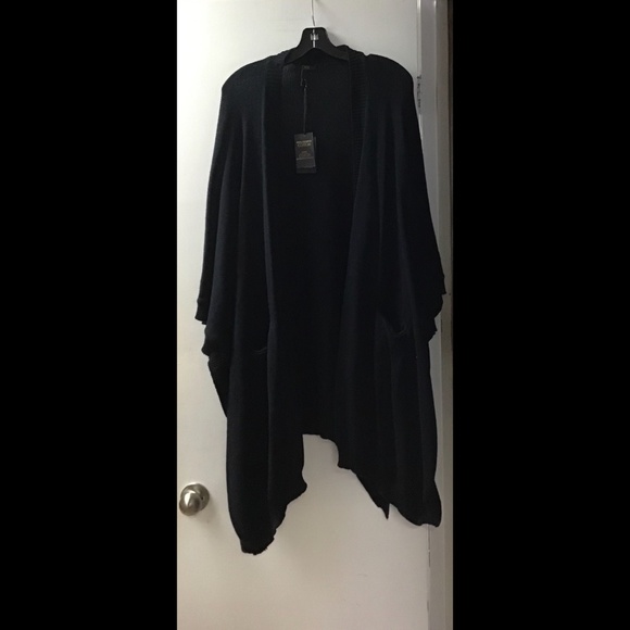 🌟 Black Cotton Cape with Pockets - Picture 1 of 6